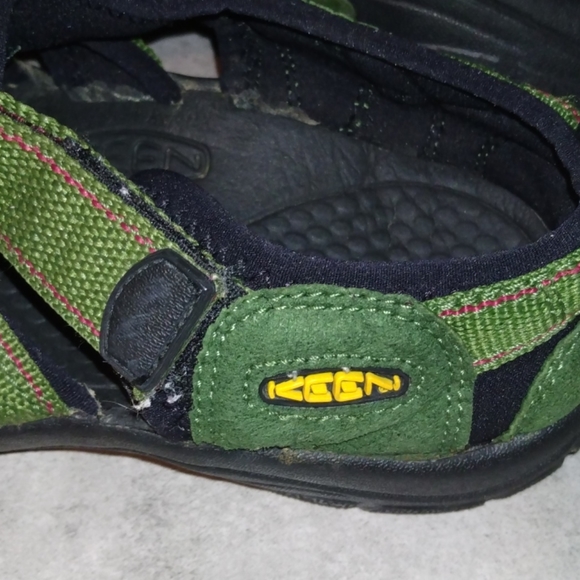 KEEN SANDAL SIZE 6 main image 5